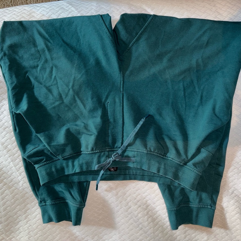 LULULEMON - Picture 2 of 3